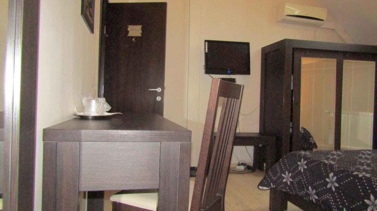 Rami House Central Double Rooms Braşov Buitenkant foto