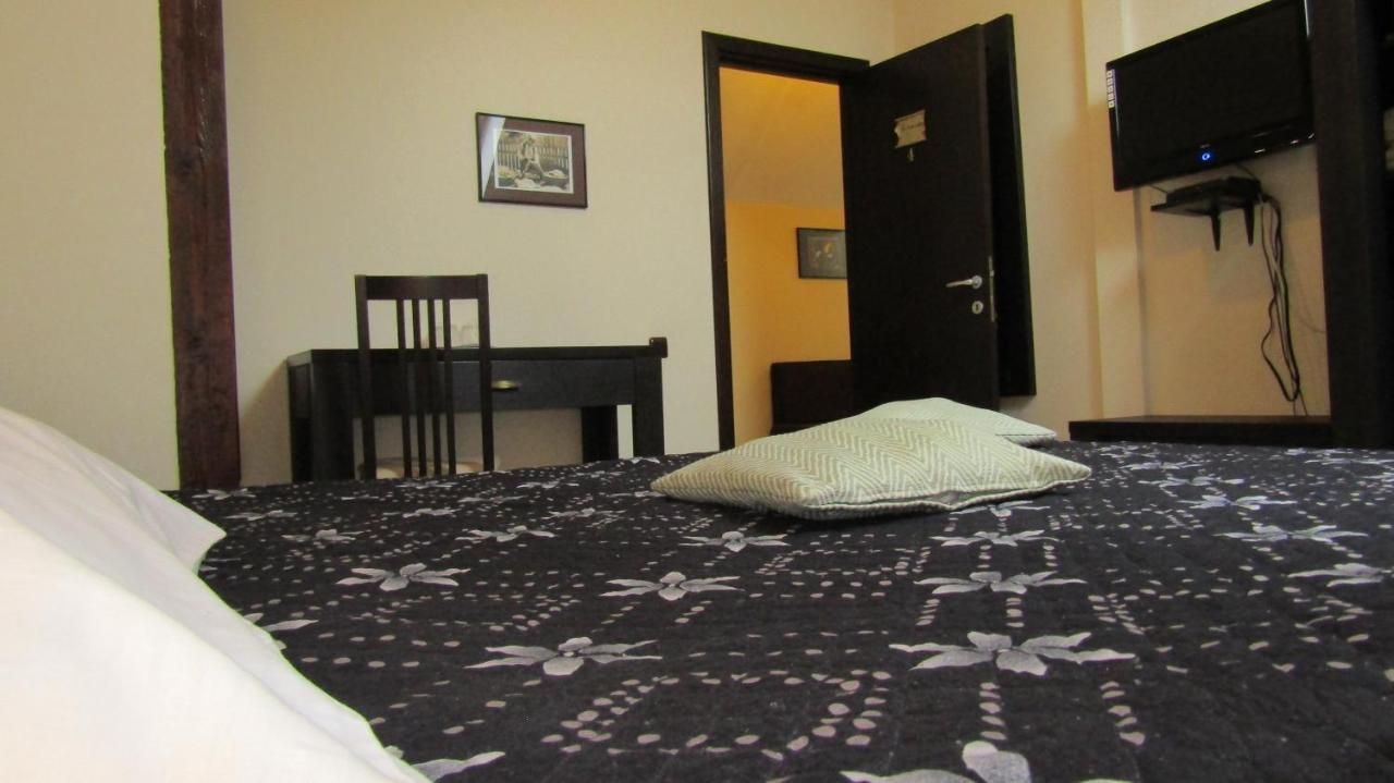 Rami House Central Double Rooms Braşov Buitenkant foto