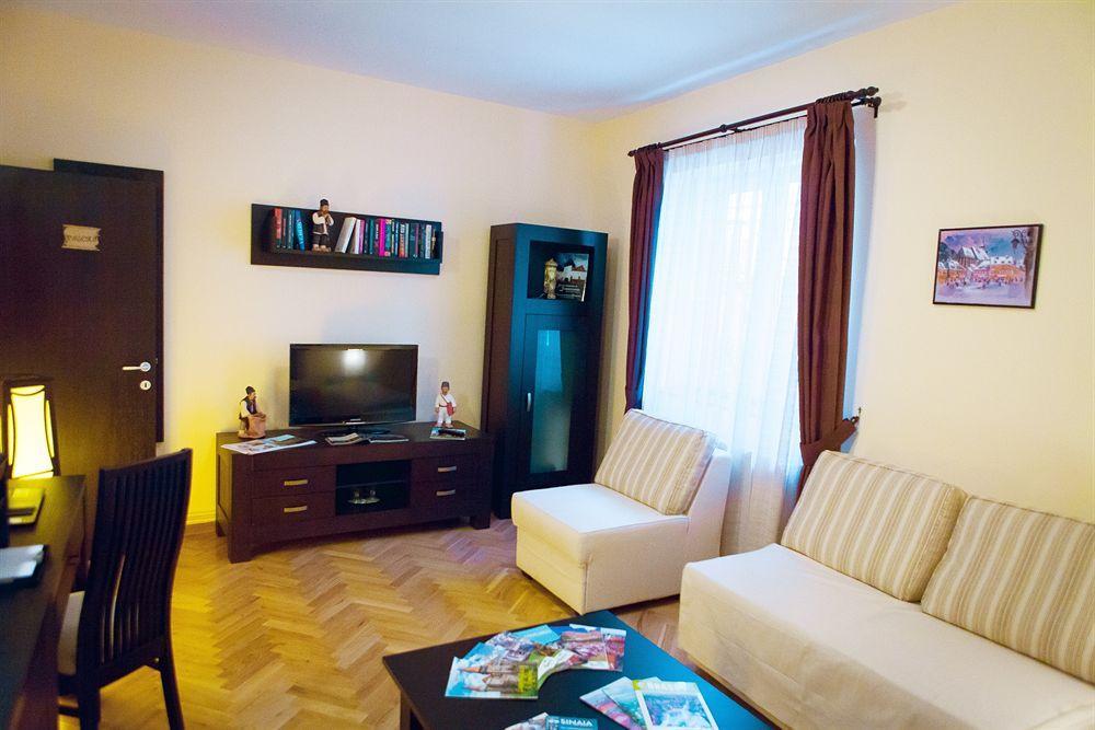 Rami House Central Double Rooms Braşov Buitenkant foto