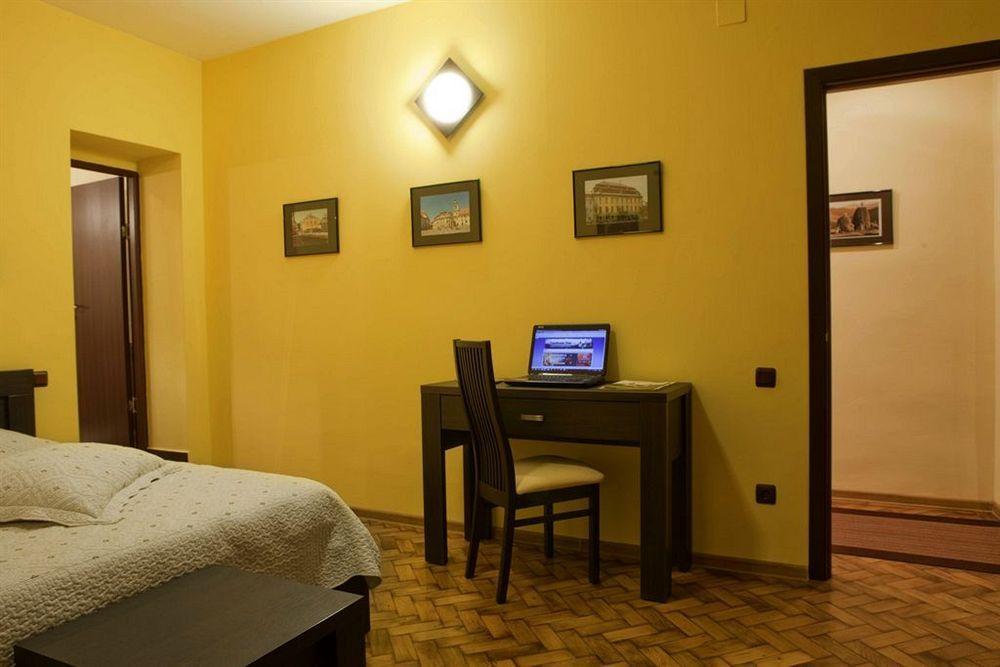 Rami House Central Double Rooms Braşov Buitenkant foto