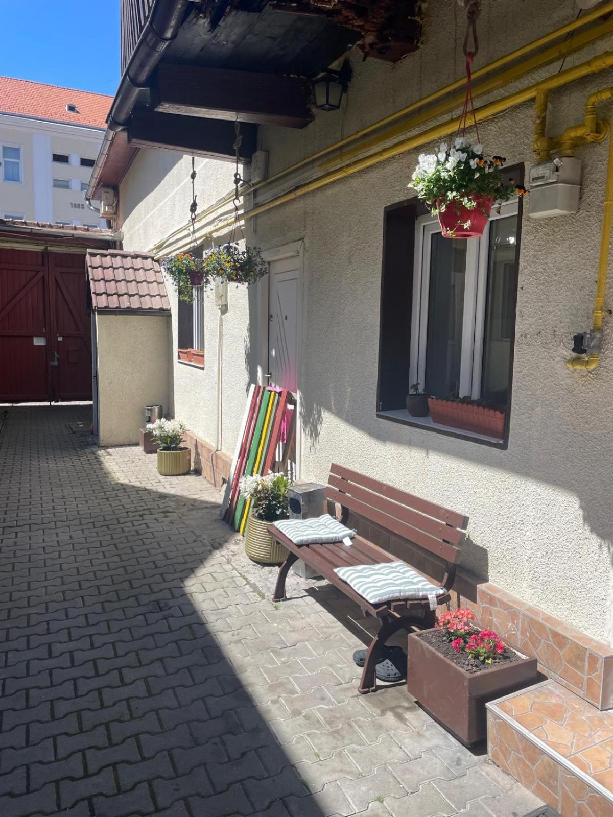 Rami House Central Double Rooms Braşov Buitenkant foto